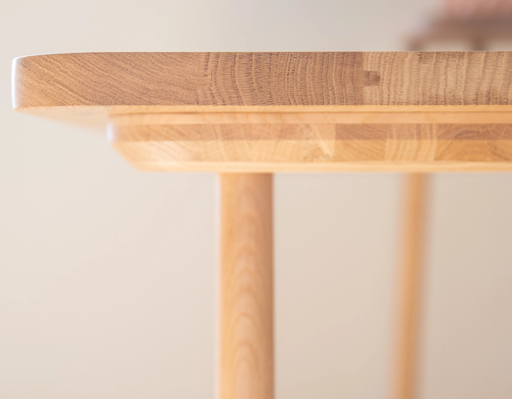 Bureau design en chêne teinte naturelle L150 cm Bureau design en chêne teinte naturelle L150 cm