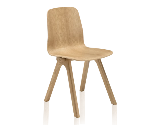 Chaise design en chêne teinte naturelle