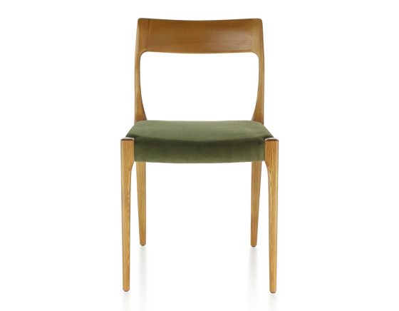 Chaise scandinave bois teinte merisier assise tissu vert olive