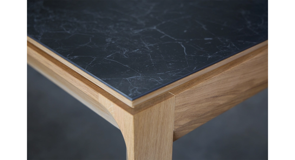 Table extensible 8 à 10 personnes en chêne et céramique allonges céramique avec bois teinte naturelle et plateau et allonges céramique ardoise 180x90 cm Table extensible 8 à 10 personnes en chêne et céramique allonges céramique avec bois teinte naturelle et plateau et allonges céramique ardoise 180x90 cm