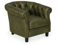 Sillón chesterfield de piel verde oliva reposabrazos con tachuelas