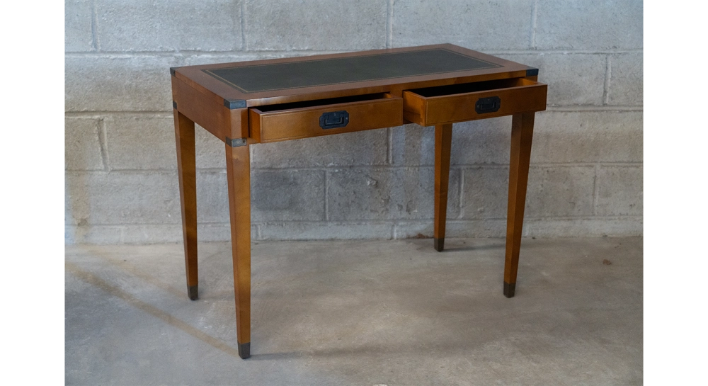 Bureau marine 2 tiroirs bois teinte merisier et cuir vert