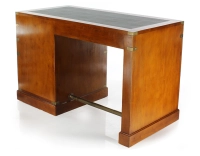 Bureau marine 5 tiroirs bois teinte merisier et cuir vert Bureau marine 5 tiroirs bois teinte merisier et cuir vert