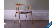 Chaise scandinave bois teinte naturelle assise tissu beige naturel Chaise scandinave bois teinte naturelle assise tissu beige naturel
