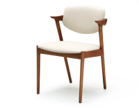 Chaise scandinave bois teinte merisier assise tissu blanc cassé Chaise scandinave bois teinte merisier assise tissu blanc cassé