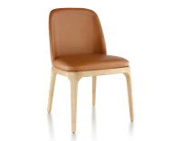 Chaise design bois teinte naturelle et cuir caramel