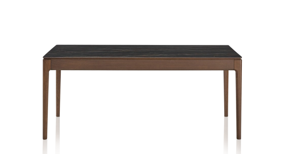 Table salle à manger en chêne et céramique 6 à 8 personnes avec bois teinte marron foncé et plateau céramique effet marbre noir 160x90 cm