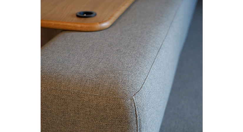 Canapé design tissu gris clair