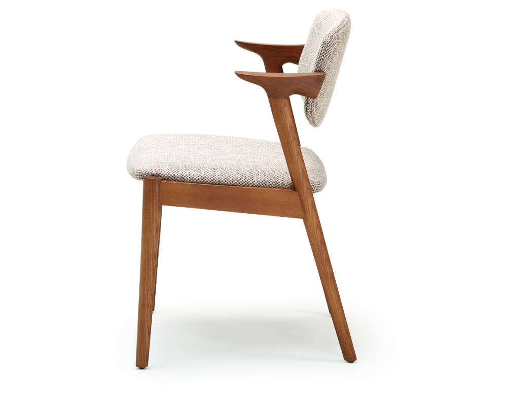 Chaise scandinave bois teinte merisier assise tissu fusion Chaise scandinave bois teinte merisier assise tissu fusion