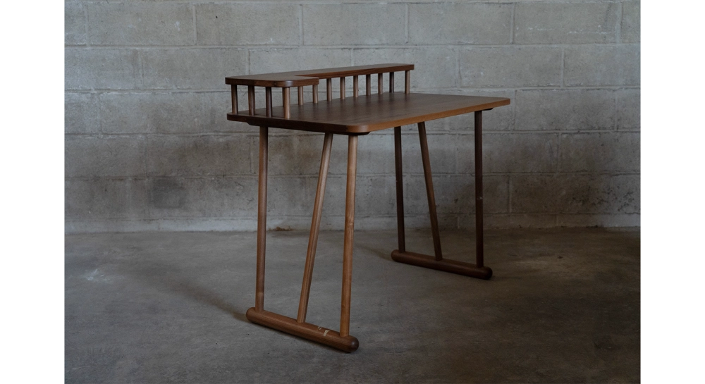 Bureau design en noyer l100 cm