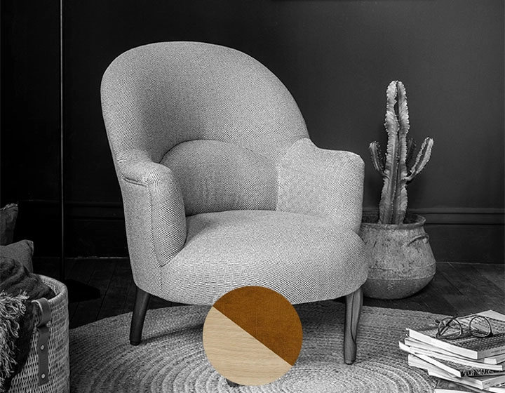 Fauteuil crapaud avec accoudoirs pieds bois teinte naturelle et tissu velours bronze Fauteuil crapaud avec accoudoirs pieds bois teinte naturelle et tissu velours bronze