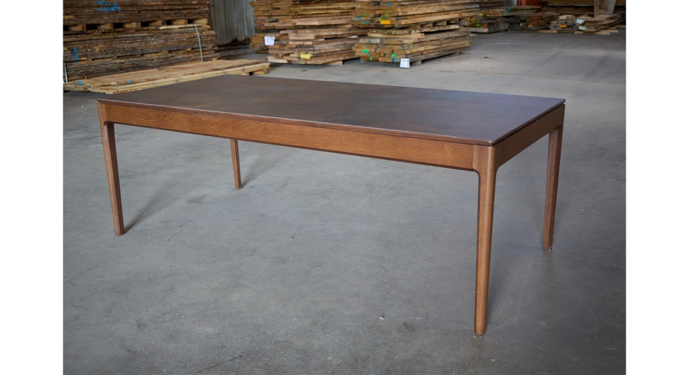 Table extensible 8 à 14 personnes en chêne et céramique allonges céramique avec bois teinte foncé et plateau et allonges céramique brun oxydé 210x100 cm Table extensible 8 à 14 personnes en chêne et céramique allonges céramique avec bois teinte foncé et plateau et allonges céramique brun oxydé 210x100 cm