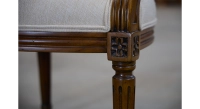 Fauteuil ancien style Louis XVI bois teinte foncée et tissu beige naturel Fauteuil ancien style Louis XVI bois teinte foncée et tissu beige naturel