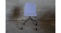 Office chair with 5 branches dossier bois teinte naturelle assise en tissu mauve
