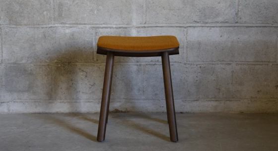 Design bar stool H65 cm natural wood finish with blue fabric seat