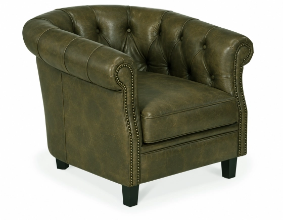 Fauteuil chesterfield cuir vert olive accoudoirs cloutés