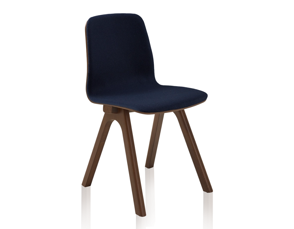 Chaise design en chêne tapissé bois teinte marron foncé assise tissu bleu marine Chaise design en chêne tapissé bois teinte marron foncé assise tissu bleu marine