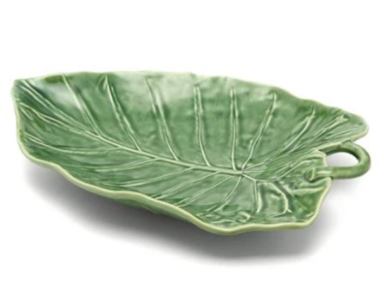 Plat en faïence verte