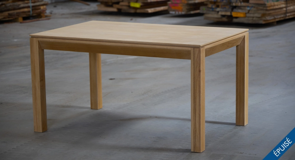 Table salle à manger en chêne 6 personnes teinte naturelle 140x90 cm Table salle à manger en chêne 6 personnes teinte naturelle 140x90 cm