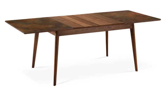 Table extensible 8 à 12 personnes en noyer et céramique allonges bois avec bois teinte naturelle et plateau céramique brun oxydé 210x90 cm