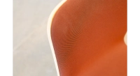 Chaises design chêne teinte naturelle et tissu rouge bordeaux Chaises design chêne teinte naturelle et tissu rouge bordeaux