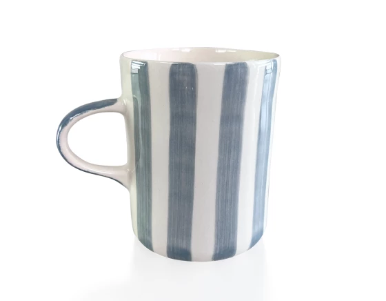 Mug en céramique gris clair rayé