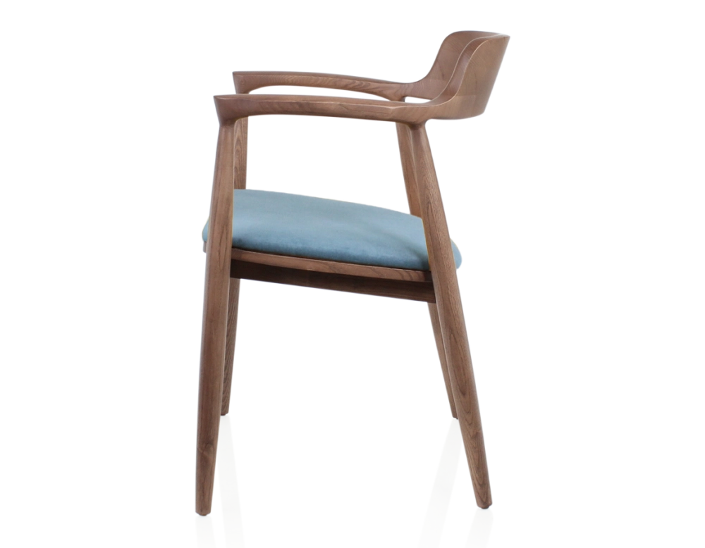 Chaise scandinave bois teinte noyer et tissu bleu jean Chaise scandinave bois teinte noyer et tissu bleu jean
