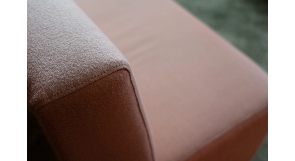 Antique 3 seater sofa socle en chêne naturelle assise bi matière tissu rose