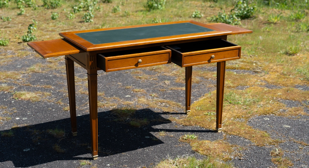 Bureau ancien style Louis XVI plateau cuir L110 cm Bureau ancien style Louis XVI plateau cuir L110 cm