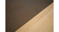 Table extensible 4 à 8 personnes en chêne et céramique allonges bois avec bois teinte naturelle et plateau céramique brune oxydée 100x100 cm Table extensible 4 à 8 personnes en chêne et céramique allonges bois avec bois teinte naturelle et plateau céramique brune oxydée 100x100 cm