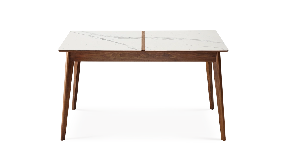 Table salle à manger en noyer et céramique 8 personnes avec bois teinte naturelle et plateau céramique effet marbre blanc 180x90 cm Table salle à manger en noyer et céramique 8 personnes avec bois teinte naturelle et plateau céramique effet marbre blanc 180x90 cm