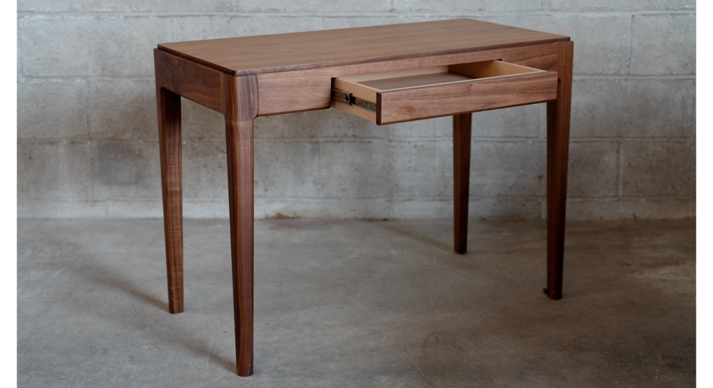 Bureau design en noyer teinte naturelle l100 cm