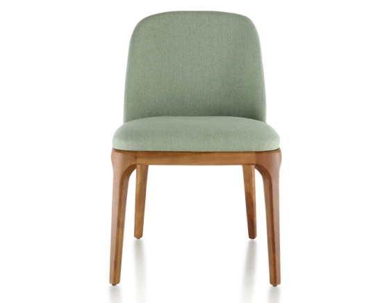 Chaise design bois teinte merisier et tissu vert sauge