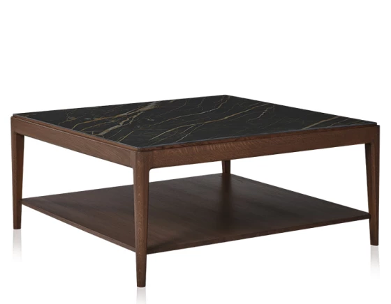 Table basse carrée en chêne et céramique avec tablette en bois teinte marron foncé plateau céramique effet marbre noir 100x100 cm