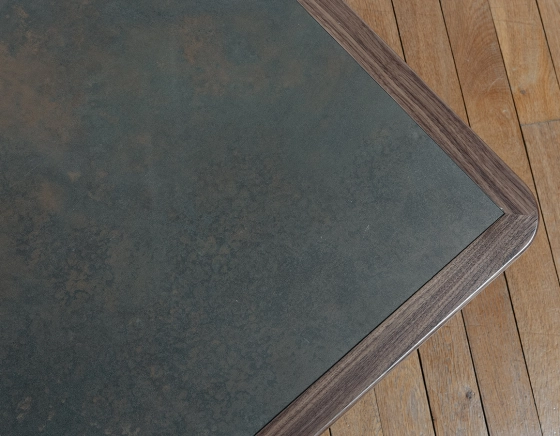 Square coffee table in walnut and ceramic natural tint wood, oxidised brown ceramic top 100x100 cm