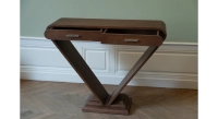 Console art déco double tiroirs bois teinte noyer Console art déco double tiroirs bois teinte noyer