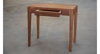 Bureau design en noyer teinte naturelle l80 cm Bureau design en noyer teinte naturelle l80 cm