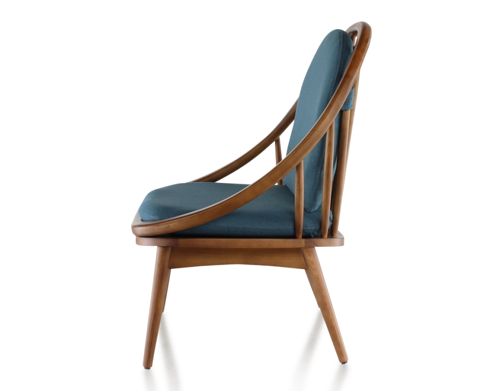 Fauteuil scandinave bois teinte merisier et tissu bleu océan Fauteuil scandinave bois teinte merisier et tissu bleu océan
