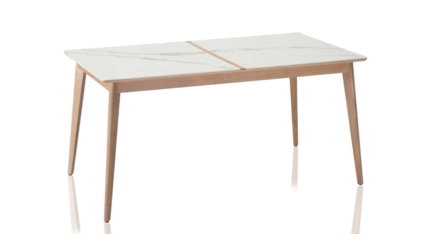 Table salle à manger en chêne et céramique avec bois teinte naturelle et plateau céramique effet marbre blanc 140x90 cm