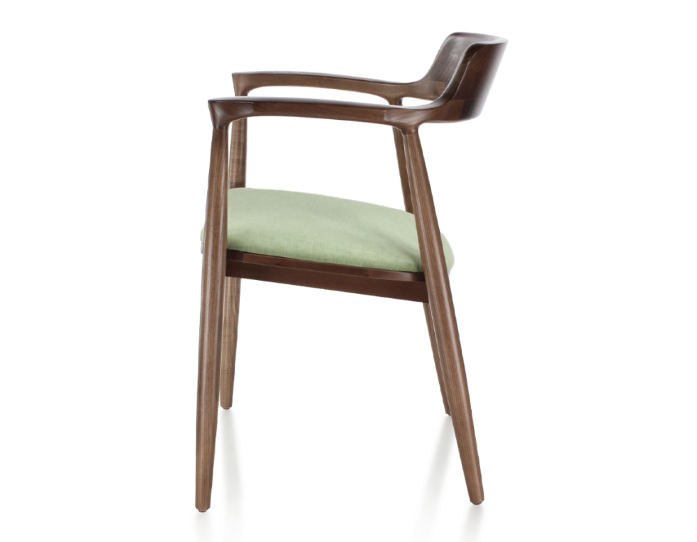 Chaise scandinave bois teinte marron foncé et tissu vert Chaise scandinave bois teinte marron foncé et tissu vert