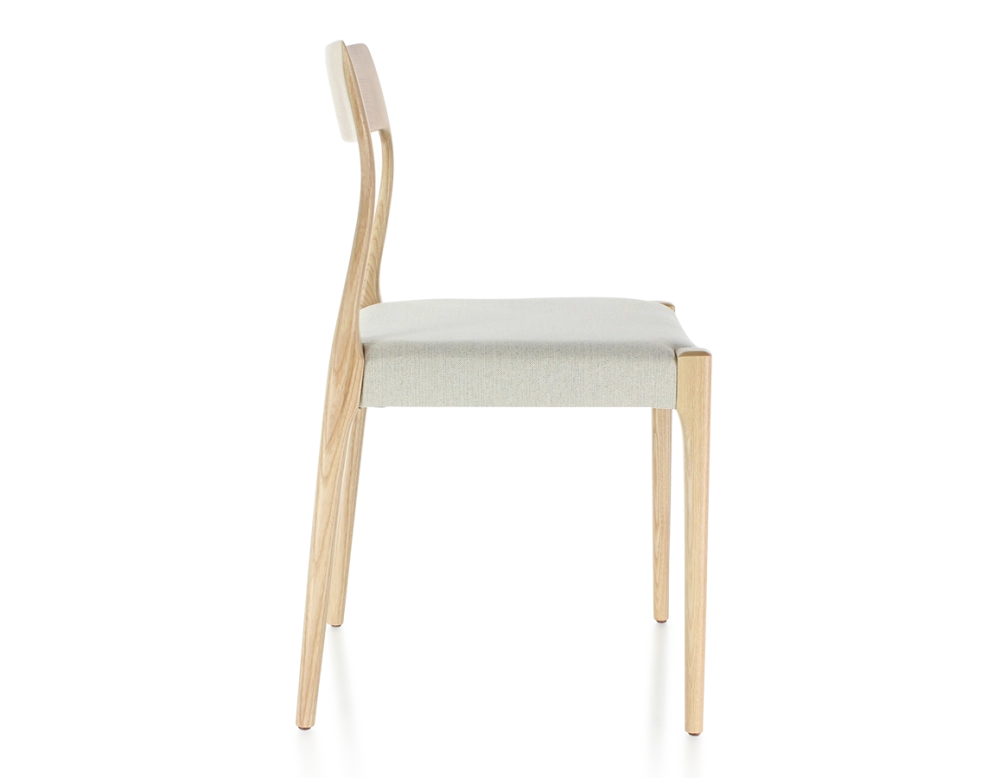 Chaise scandinave bois teinte naturelle assise tissu beige naturel Chaise scandinave bois teinte naturelle assise tissu beige naturel
