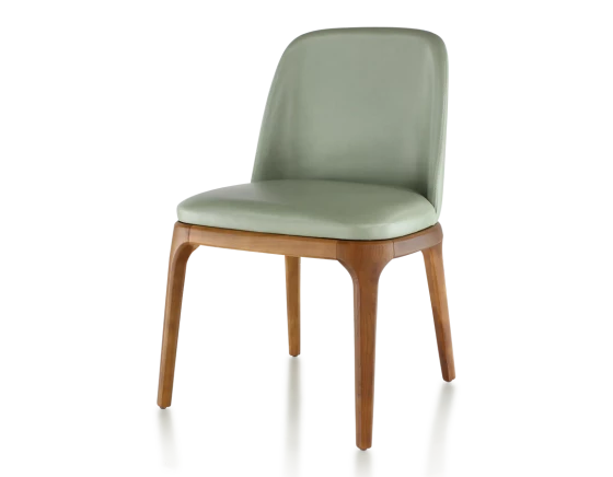 Chaise design bois teinte merisier et cuir cuir vert sauge