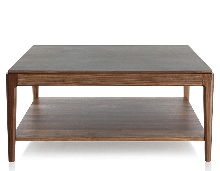 Table basse carrée en noyer et céramique avec tablette en bois teinte naturelle plateau céramique brun oxydé 100x100 cm Table basse carrée en noyer et céramique avec tablette en bois teinte naturelle plateau céramique brun oxydé 100x100 cm