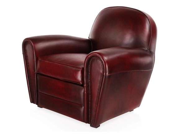 Fauteuil club cuir rouge carmin accoudoirs cloutés