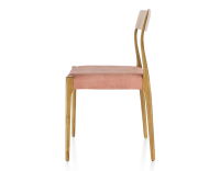 Chaise scandinave bois teinte merisier assise tissu velours rose pâle Chaise scandinave bois teinte merisier assise tissu velours rose pâle