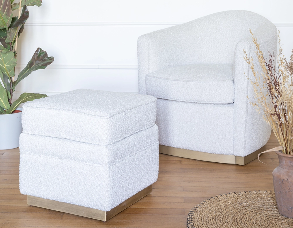 Fauteuil club tissu tissu bouclé blanc socle bois effet laiton Fauteuil club tissu tissu bouclé blanc socle bois effet laiton