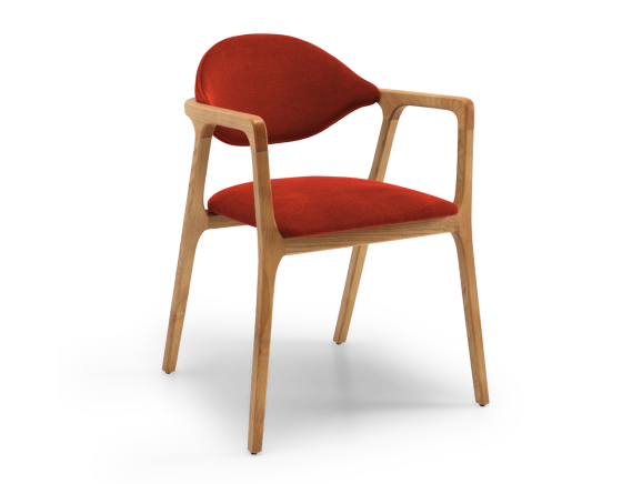 Chaise design avec accoudoirs bois teinte naturelle et tissu orange brulé