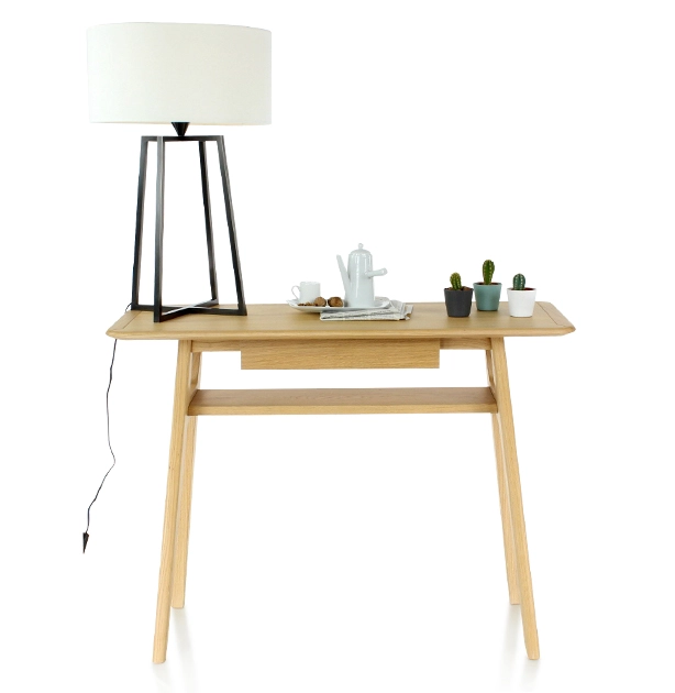 Lampe salon noire pieds croisés abat jour ivoire Lampe salon noire pieds croisés abat jour ivoire