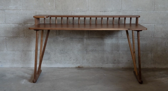 Bureau design en noyer l150 cm