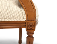 Fauteuil ancien style Louis XVI bois teinte ancienne et tissu chiné beige Fauteuil ancien style Louis XVI bois teinte ancienne et tissu chiné beige